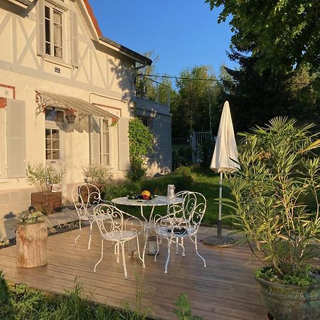 "Aux Chants Des Oiseaux" Domaine De La Renardiere Les Grandes-Loges Dış mekan fotoğraf