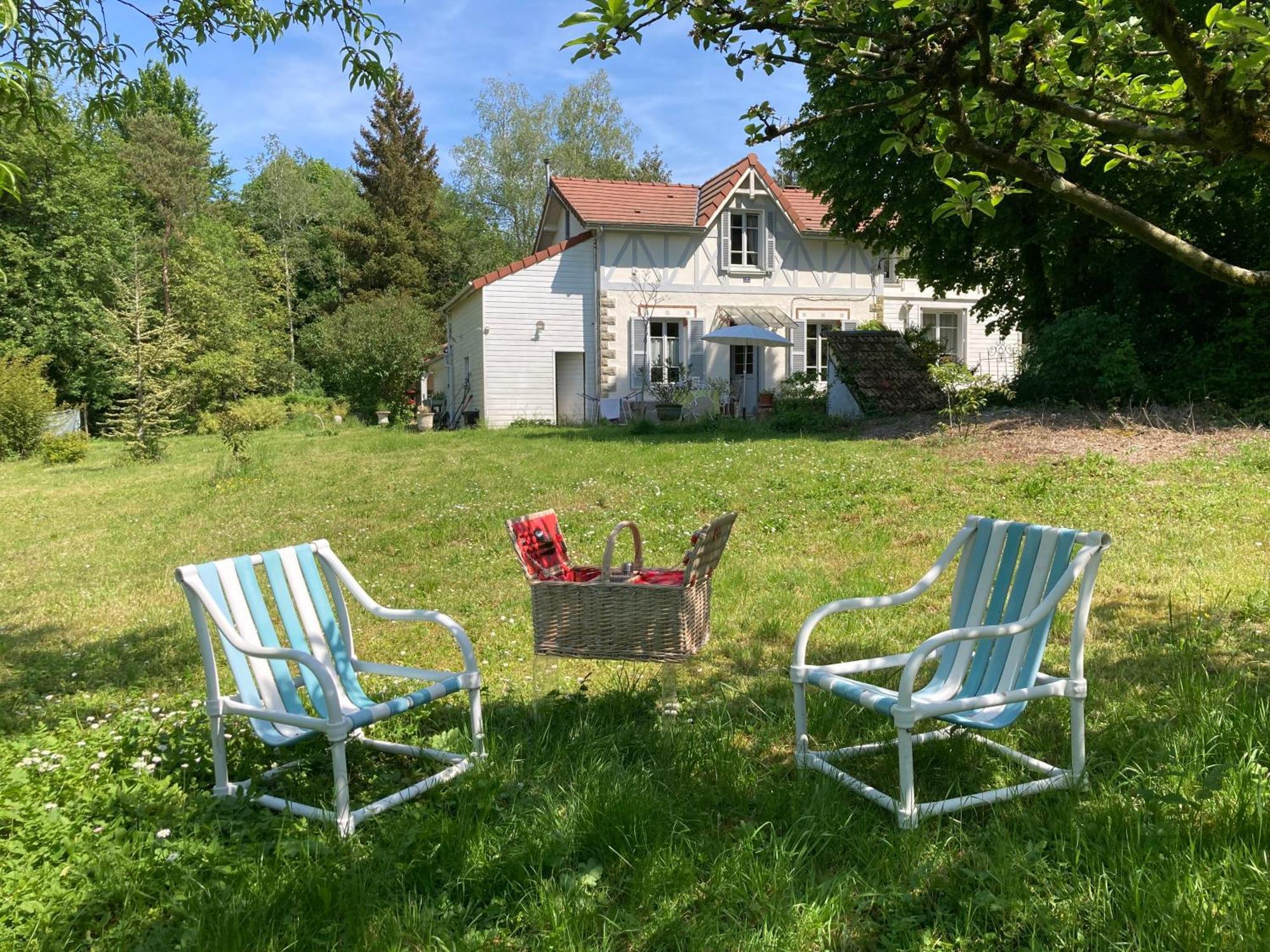 "Aux Chants Des Oiseaux" Domaine De La Renardiere Les Grandes-Loges Dış mekan fotoğraf